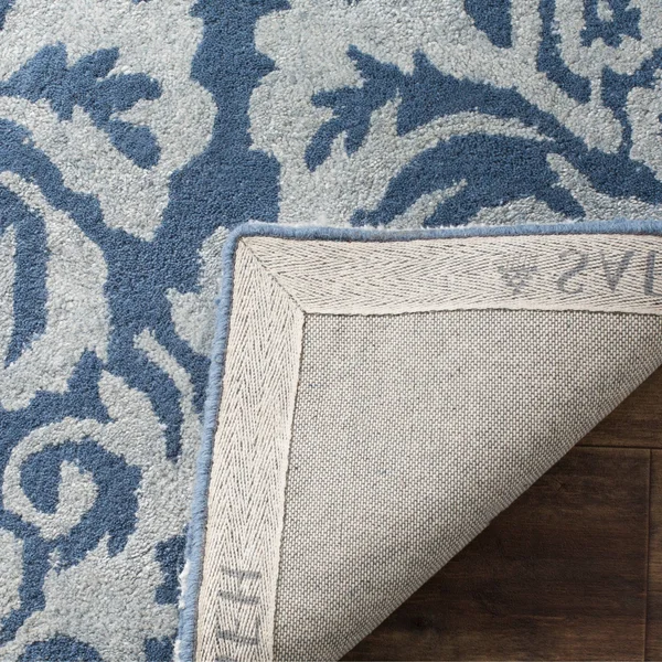 Safavieh Bella BEL156B Navy, Grey Rug 2&6x22 x 4& Accent