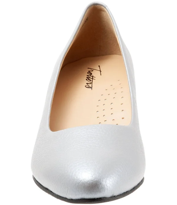 Trotters Women's Kari Pump - Color: Grey, Size: 10.5