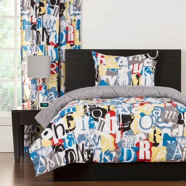 Crayola Dream on Reversible Full/Queen Comforter Set