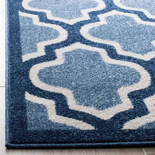 Safavieh 2&-3x22 x 15& Amherst AMT420B Light Grey, Beige Rug