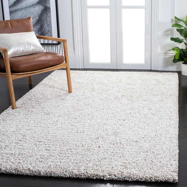 Ultimate Shag Rug Sand Ivory 5&x8& Safavieh