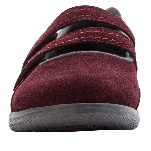 Women's Propet Twilight Wine Suede - in Size 11