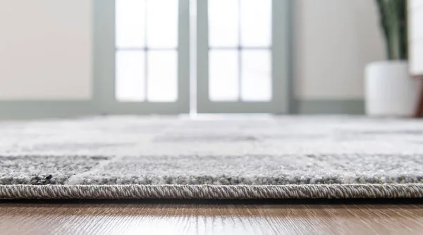 Unique Loom Wildlife Congo Light Gray 9& 0 x 12& 0 Area Rug