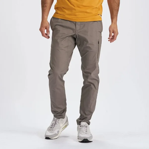 Ripstop Climber Pants by Vuori in Cocoa - Size Small