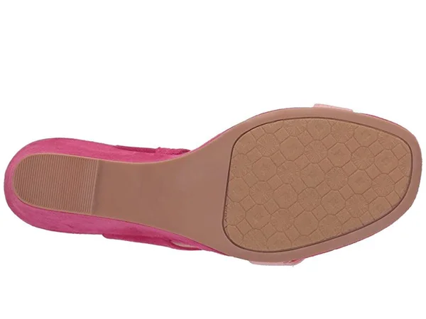 CL by Chinese Laundry Women's Wedge Sandal