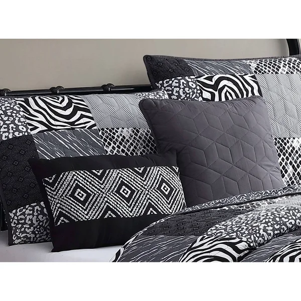 Lola Ziva Animal Printed Patchwork Quilt Set - Size: Twin, Black