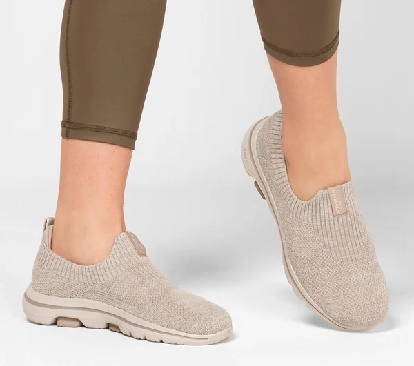 Skechers Performance Go Walk 5-Trendy 9 Women's Taupe