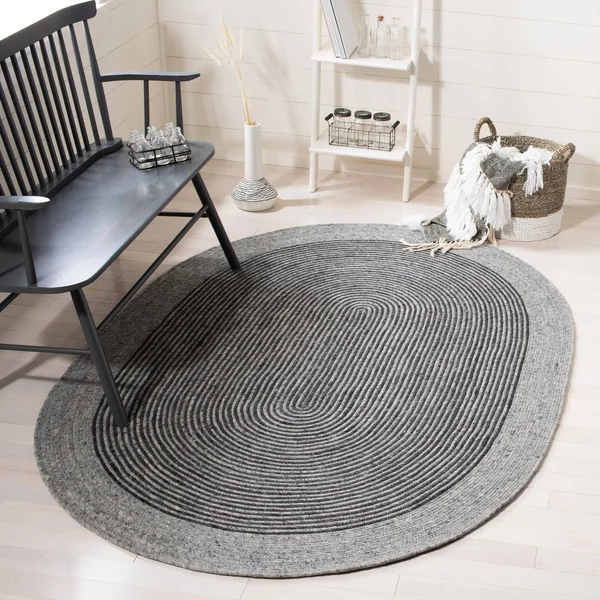 Safavieh Braided Rug Collection BRD904F - Grey, Black - 4& x 6& Oval