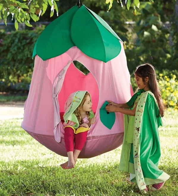 Cozy Posy HugglePod Hangout