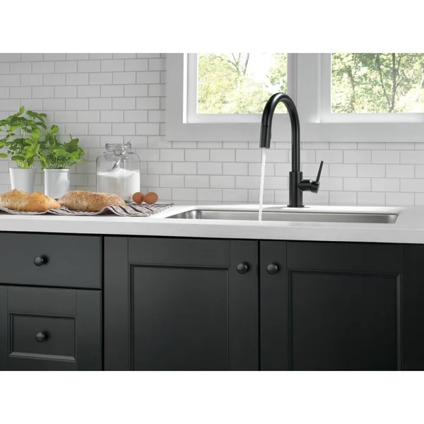 Delta Faucet 9159-LS-DST Trinsic Single Handle Kitchen Swivel Pull-Down, Chrome