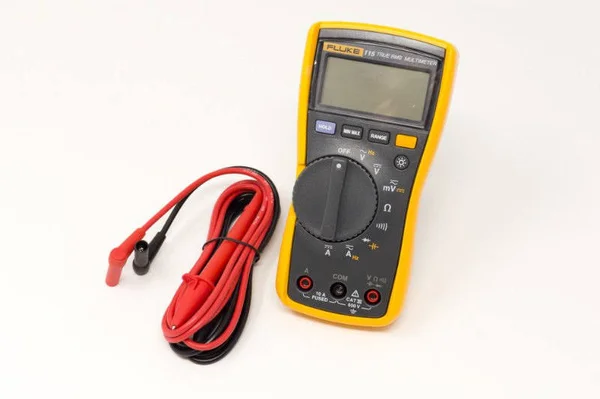 Fluke 115 True RMS Digital Multimeter