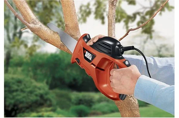 Black & Decker PHS550B 3.4 Amp Powered Handsaw with Storage Bag