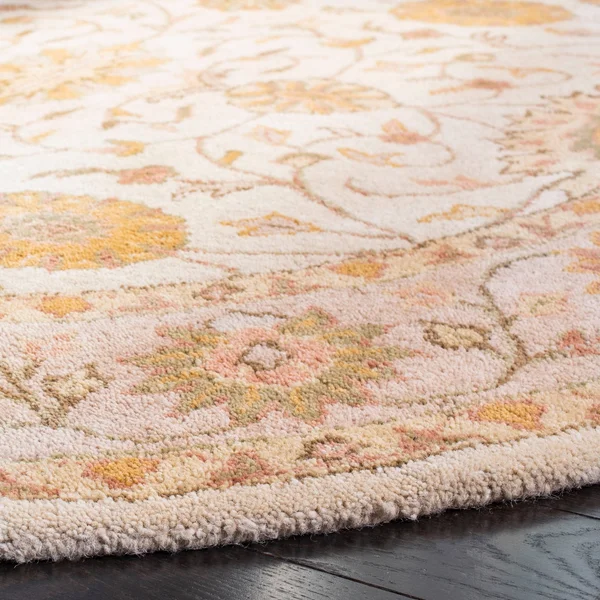 Safavieh Antiquities AT17A Area Rug - Ivory/Light Green - Size: 3 x 5 ft.