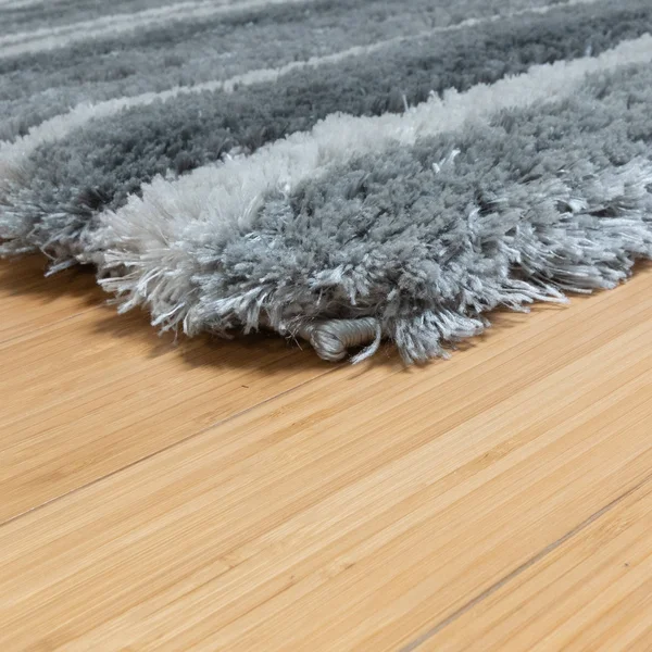 Avenue 33 Cason Moira Gray Shag Rug - Grey, 6.5X9.5 ft