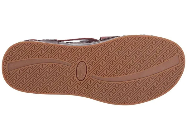 Chaco Women's Wayfarer Sandal - 11 - Port