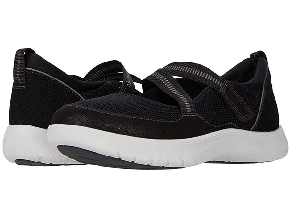 Women's Clarks Adella Lilly Slip-On - Black - Size 9