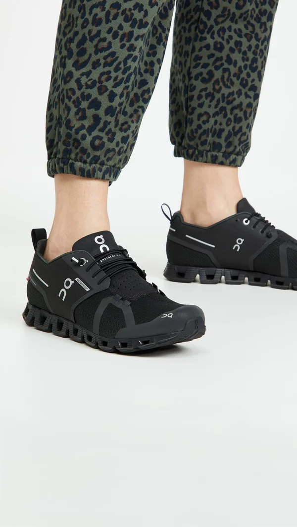 ON-CLOUD WATERPROOF-WOMEN Black/Lunar, 7