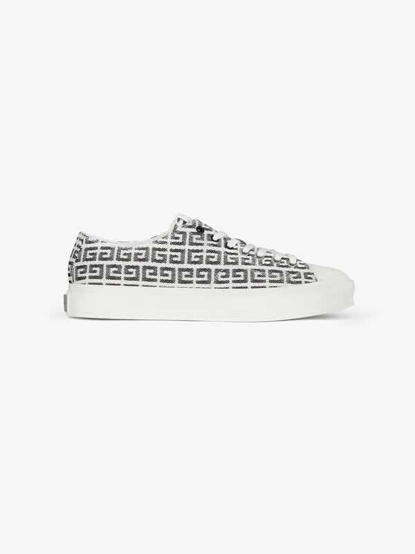 Givenchy City Low Sneakers in Black