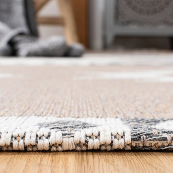 Safavieh Augustine Rug Collection AGT426E - Taupe, Cream - 4& x 6&