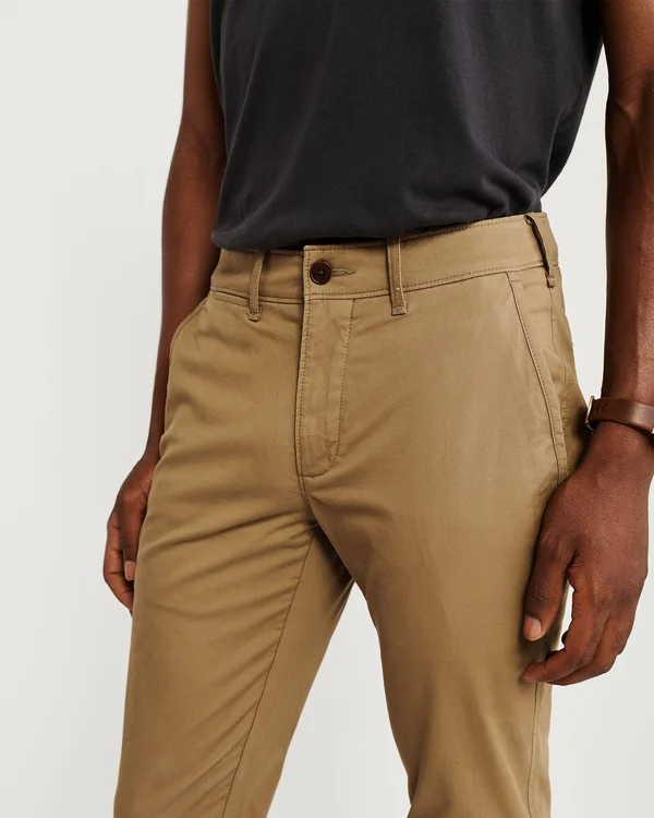 Abercrombie & Fitch Men's Super Skinny Chinos in Dark Khaki - Size 31 x 32