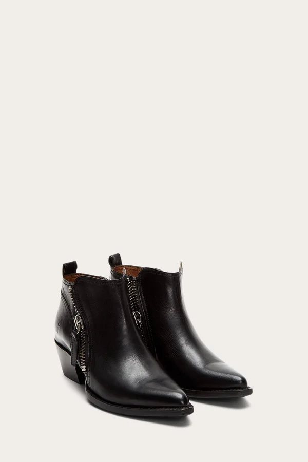 Frye, Sacha Moto Short, 6.5 US, Black