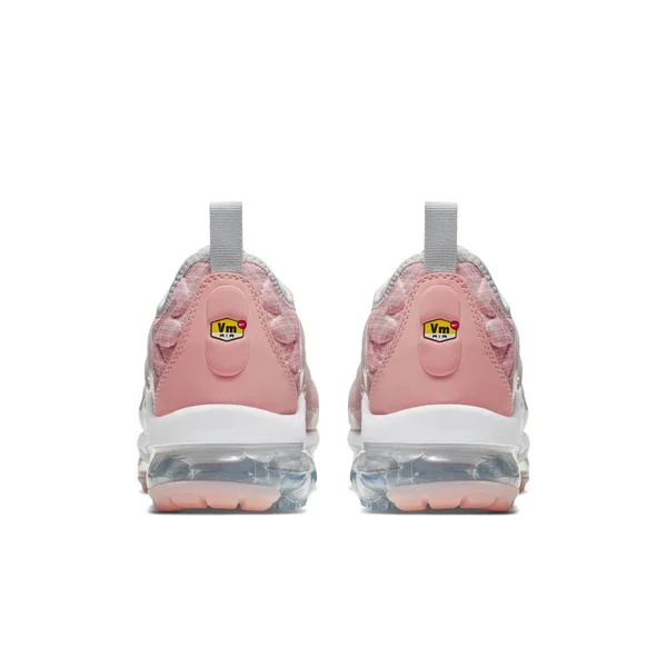 Nike Air VaporMax Plus Women's Shoe Size 6.5 (Bleached Coral)