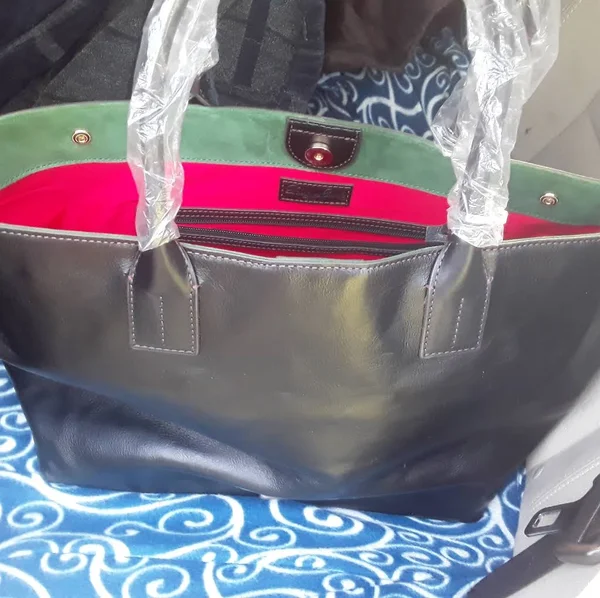 Dooney & Bourke Florentine Leather MediumRussel Bag - Black/Black
