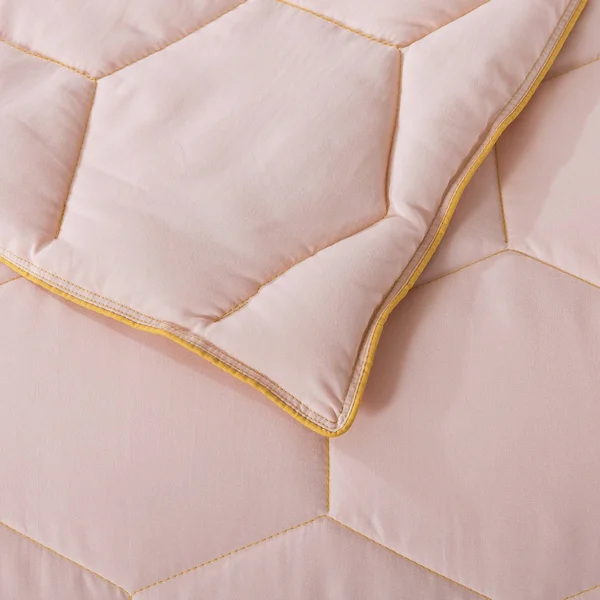 Dream on Honeycomb Down-Alternative Blanket - Grey, Twin