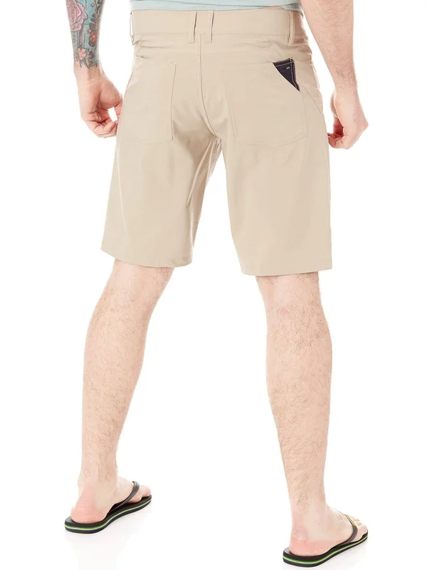 Oakley Men's Base Line Hybrid 21 Shorts - Khaki - 34/00