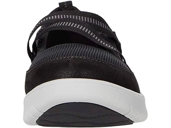 Women's Clarks Adella Lilly Slip-On - Black - Size 9
