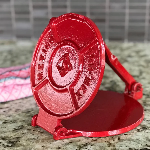 tortilla Press Kit: Red Cast Iron with Servietta