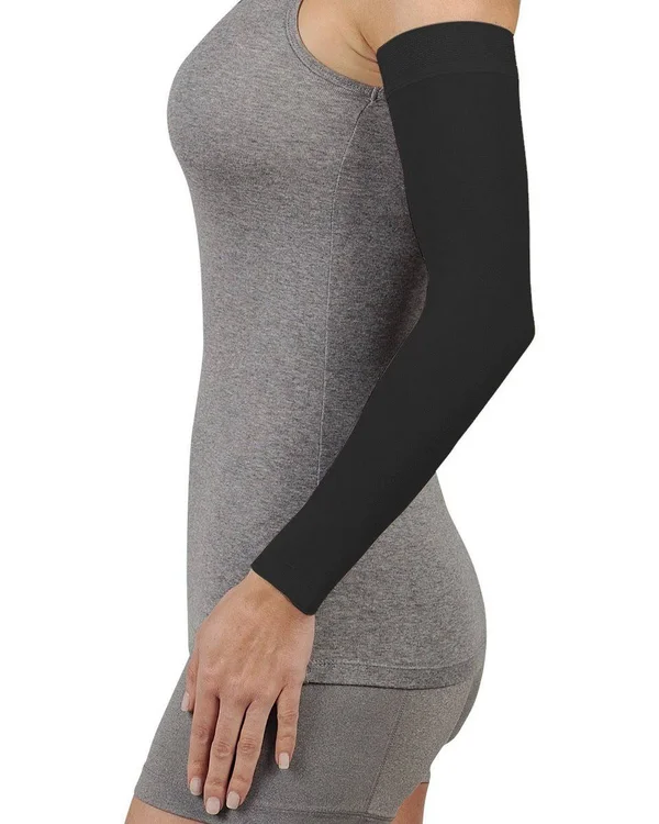 Juzo 2000MXCGRSB06 VI Soft Max 15-20 mmHg Armsleeve with Regular Silicone Border - White, VI