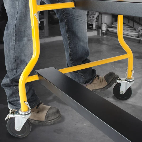 Metaltech Jobsite Series Complete 5ft. Folding Scaffold - 900-Lb. Capacity, Model I-IMIS