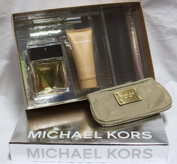 Michael Kors Gorgeous 4-Piece Holiday Gift Set
