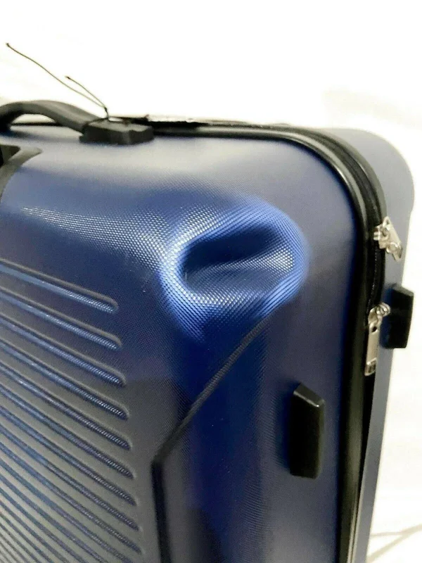 Tag Riverside 28&& Hardcase Spinner Lightweight Suitcase Luggage Blue
