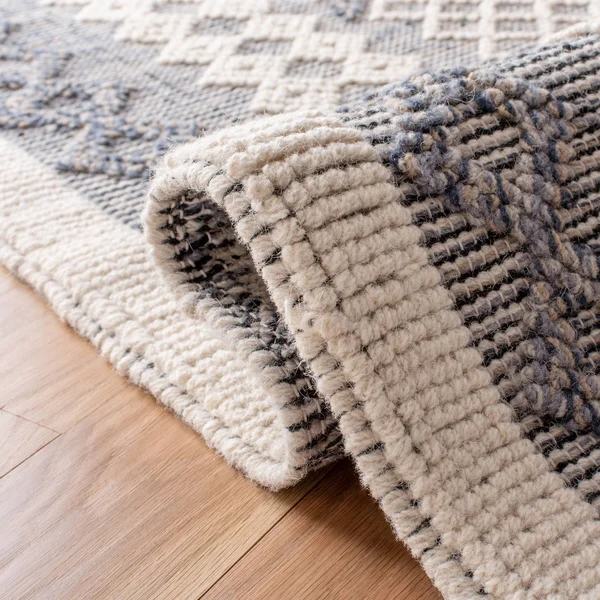 Safavieh Natura Rug Collection NAT625N - Cream - Navy - 3' x 5'