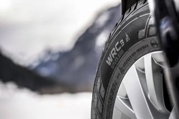 Nokian WR C3 225/70R15