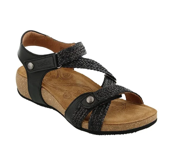 Taos Trulie Black, 39, Wide