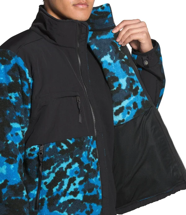 The North Face Men's 95 Retro Denali Jacket - Small - Clear Lake Blue Digi Topo Print