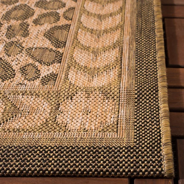 5&3x22 x 7&7x22 Rectangular Area Rug - Green, Safavieh
