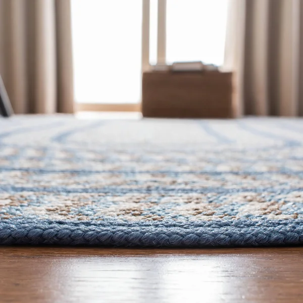 Safavieh Braided Beige/Black 4 ft. x 4 ft. Round Area Rug