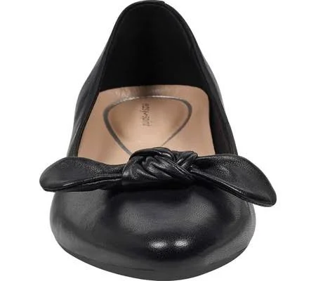 Easy Spirit Women's Calasee Pointed Toe Pump - Size: 6.5, Black