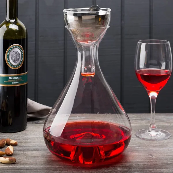 Rabbit W6600 Super-Aerating Decanter System with 48 oz. Decanter - Wine Spray Funnel, and Sediment Screen