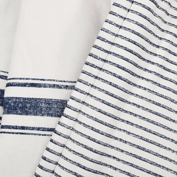 Lush Decor Farmhouse Stripe Throw Navy