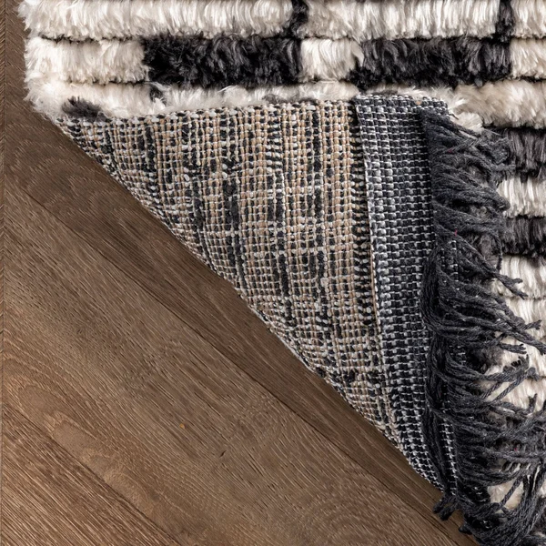 nuLOOM Celia Soft Shag Abstract Aztec Fringe Beige 6 ft. 7 in. x 9 ft. Indoor Area Rug