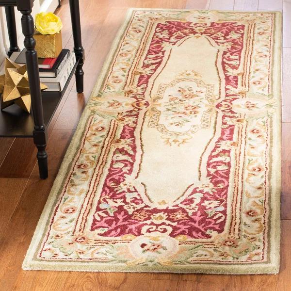 Safavieh Savonnerie SAV114Q 2&6x22 x 8&0x22 Runner Red - Ivory Area Rug