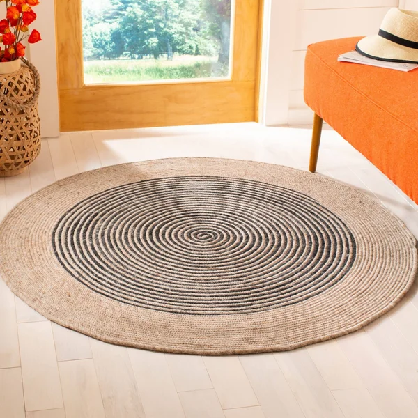 Safavieh Braided Rug Collection BRD904F - Grey - Black - 5& x 5& Round