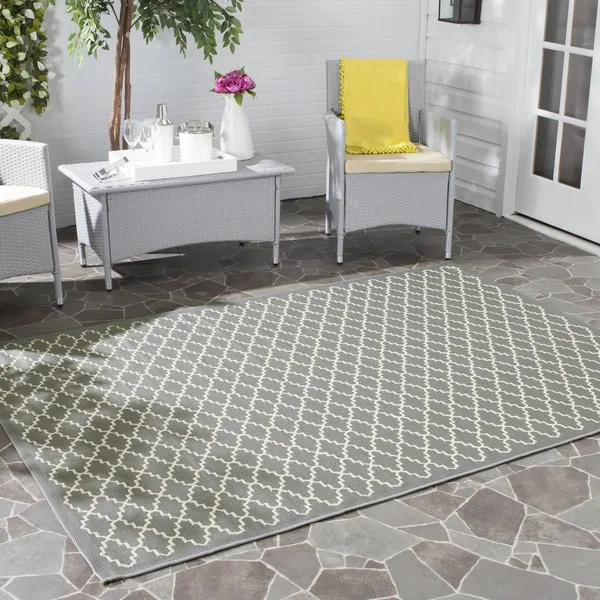 Safavieh Courtyard Anthracite & Beige 2&-3x22 x 18& Indoor/Outdoor Rug