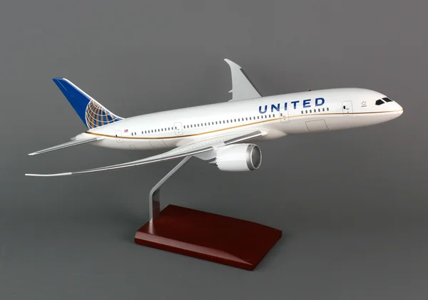 United B787 Continental Merger Livery 1/100 Scale