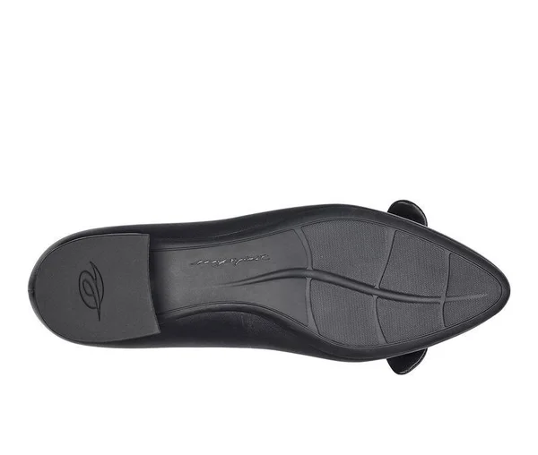 Easy Spirit Women's Calasee Pointed Toe Pump - Size: 6.5, Black